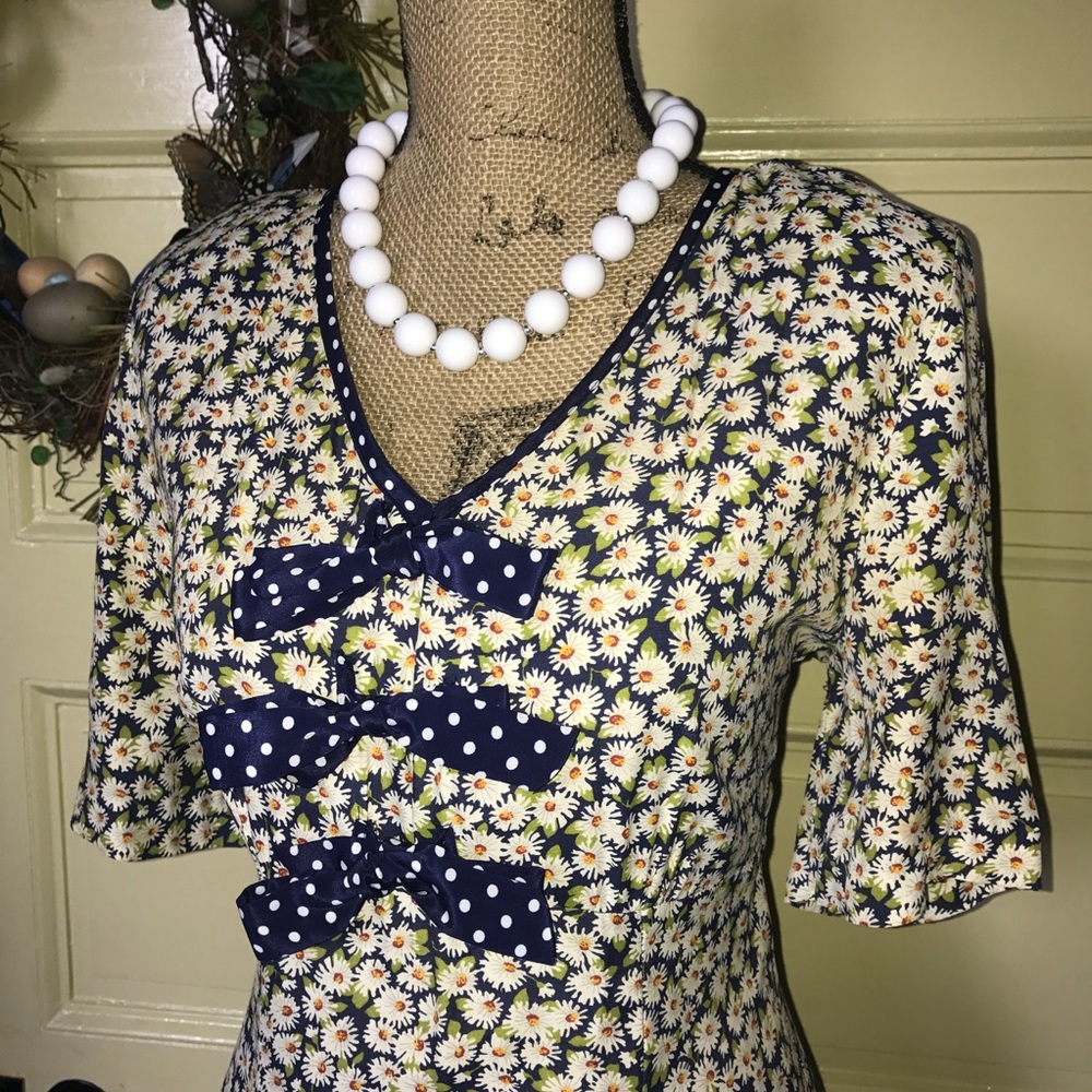 Micro floral daisy & dots feminine frock 7/8